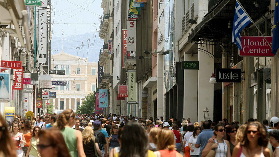 Υποτονική η κίνηση της αγοράς στις ενδιάμεσες εαρινές εκπτώσεις 2018