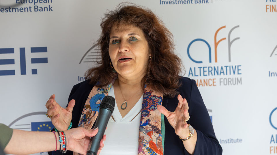 AFF_EIB_Institute_Director_Shiva_Dustdar.jpg?mtime=20230510121351#asset:414145