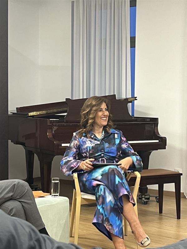 Revecca-Pitsika_N2Growth.jpg?mtime=20250506160521#asset:543718