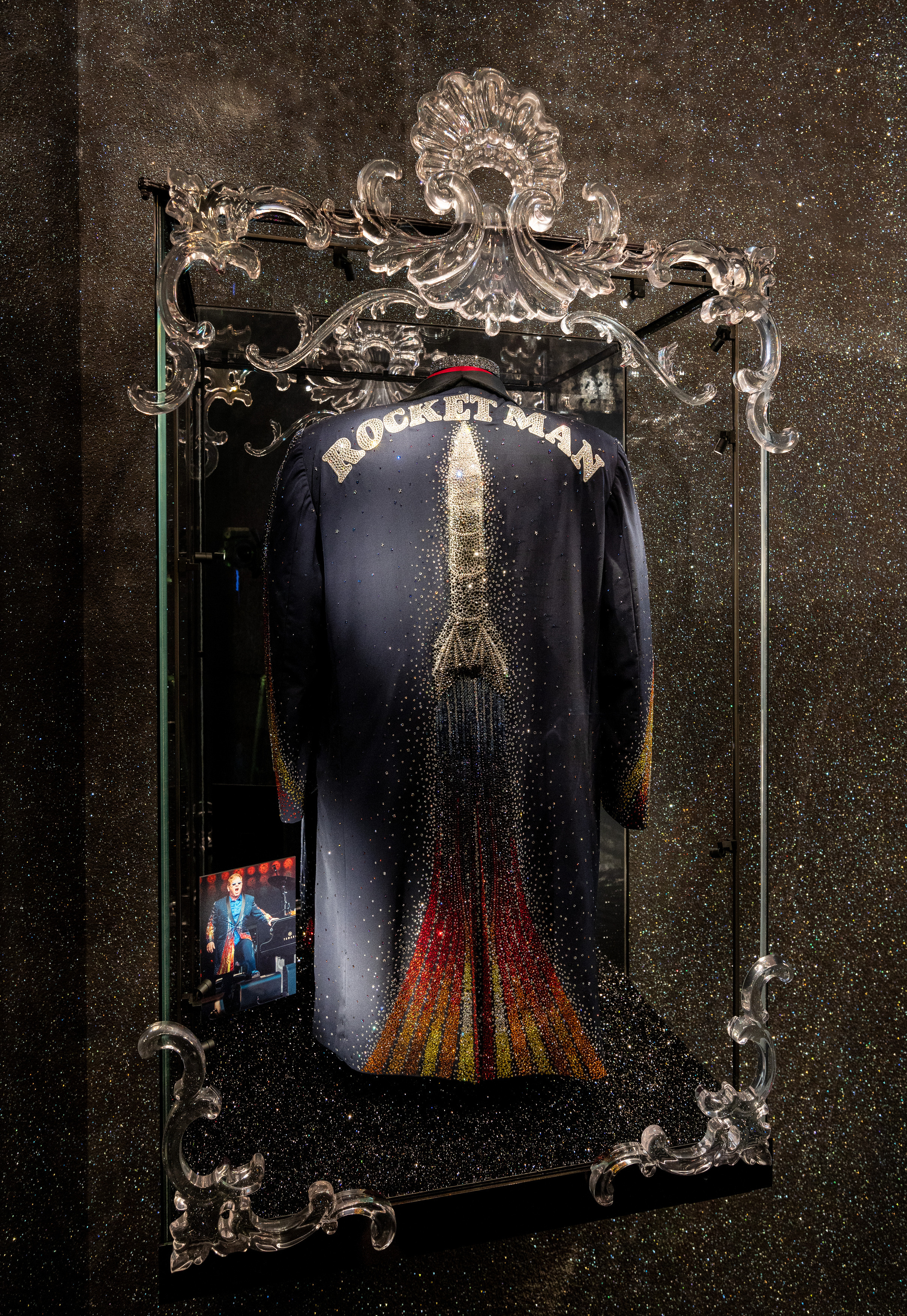 TheArtofPerformance_2021_20_c_Swarovski_Kristallwelten.jpg?mtime=20251003155749#asset:567721