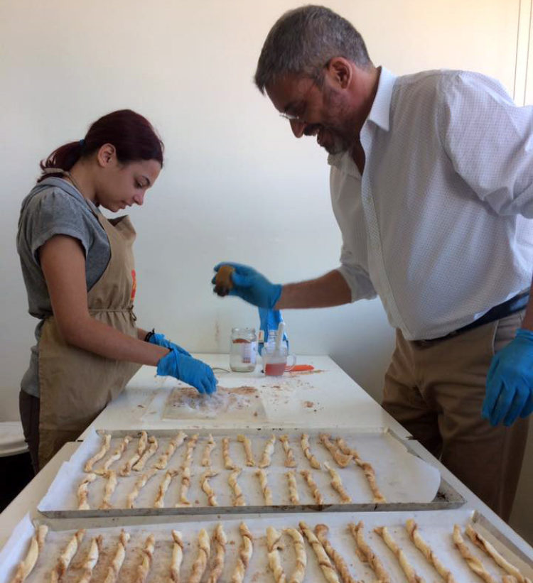 ΕΘΕΛΟΝΤΗΣ-ΚΑΡΟΛΟΣ-ΜΑΡΚΟΥΙΖΟΣ-SPECIAL-STICKS2.jpg?mtime=20180320181713#asset:81137:freeHeight