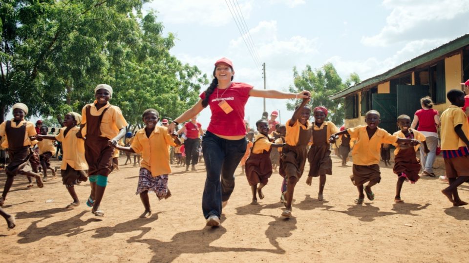 ActionAid: Αλλάξτε τη ζωή των παιδιών του κόσμου μέσω της Αναδοχής
