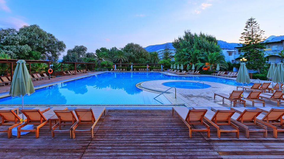 Το Apollonia Beach Resort & Spa τιμήθηκε με το βραβείο “TUI TOP QUALITY 2017”