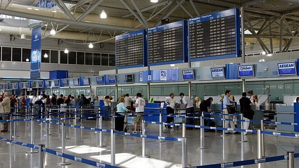 Έξι αερομεταφορείς για πρώτη φορά στο αεροδρόμιο των Αθηνών
