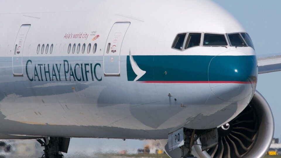 Η Cathay Pacific περικόπτει 5.900 θέσεις εργασίας λόγω των επιπτώσεων από την πανδημία
