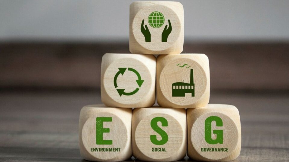 ESG: Οι επιχειρήσεις αυξάνουν τις επενδύσεις - χάσμα απόψεων στις διοικήσεις, ελλιπής η «ενσωμάτωση»