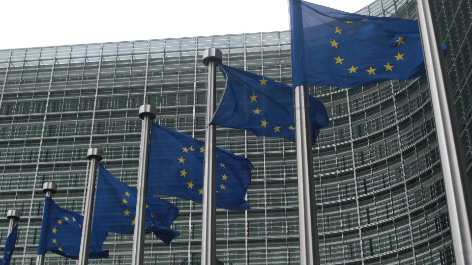 ΕΕ: Ζητά ενδυνάμωση ΜμΕ με συγχωνεύσεις και ψηφιακό μετασχηματισμό