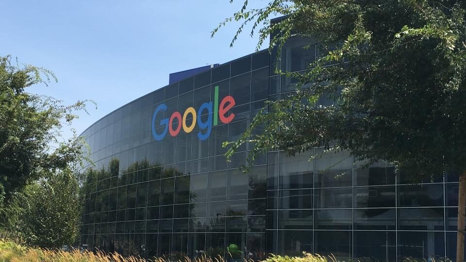 Google: 3 εκατ. για την καταπολέμηση της παραπληροφόρησης γύρω από τα εμβόλια