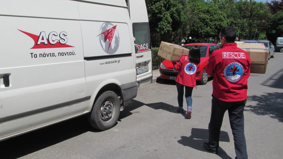 Συνεργασία ACS και Ελληνικής Ομάδας Διάσωσης για την προσφορά διασωστικού υλικού στους πρόσφυγες