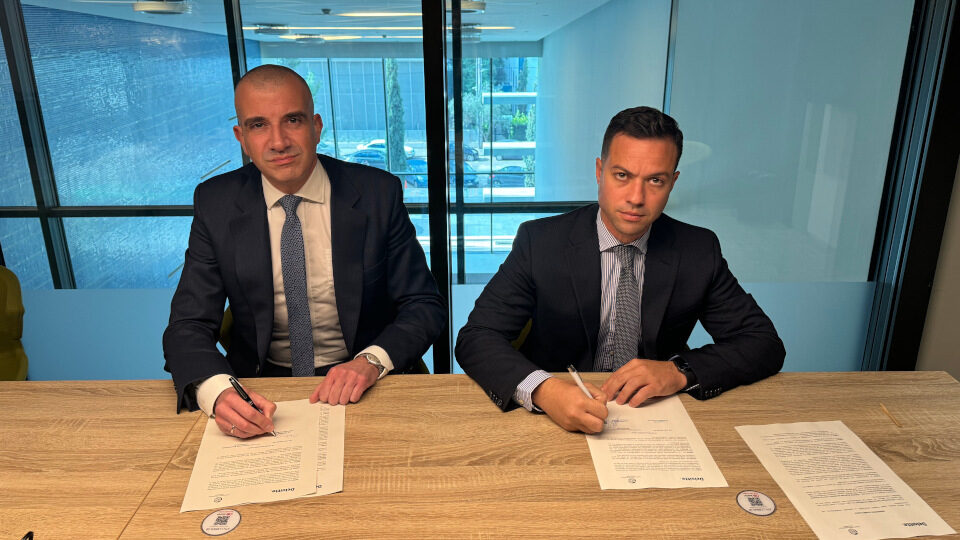 Υπογραφή μνημονίου συνεργασίας της Deloitte και της Πανελλήνιας Ομοσπονδίας Ξενοδόχων