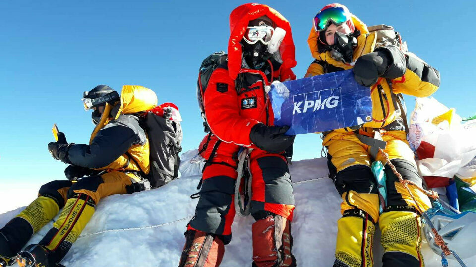 KPMG: Το Everest κατέκτησαν οι Χριστίνα Φλαμπούρη και Βανέσσα Αρχοντίδου