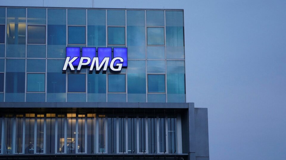 KPMG: Επιμορφωτικά σεμινάρια για την καταπολέμηση του φαινομένου ageism