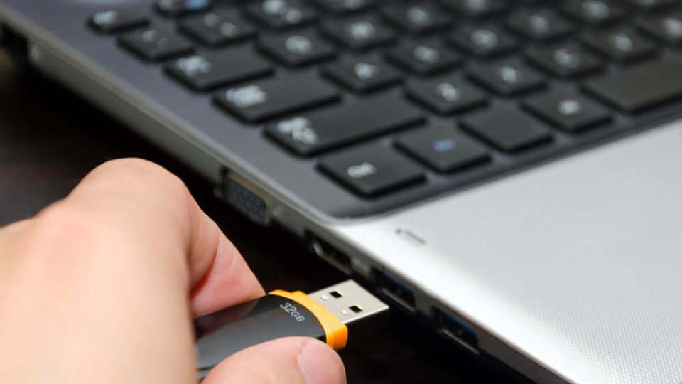 1 στις 10 “μολύνσεις” σε USB προέρχεται από τα κρυπτονομίσματα
