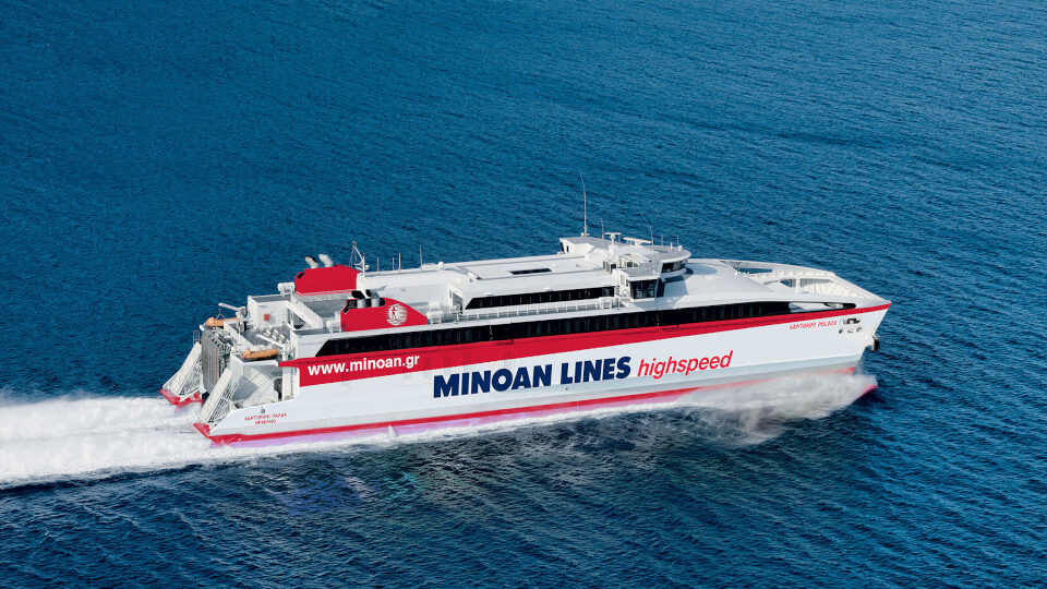 Minoan Lines: Δύο έκτακτα δρομολόγια στο λιμάνι της Τήνου