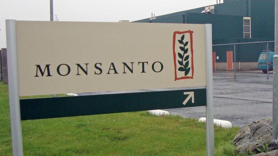 Βαρύ πρόστιμο στη Monsanto για παράνομη δημιουργία αρχείων δημοσίων προσώπων