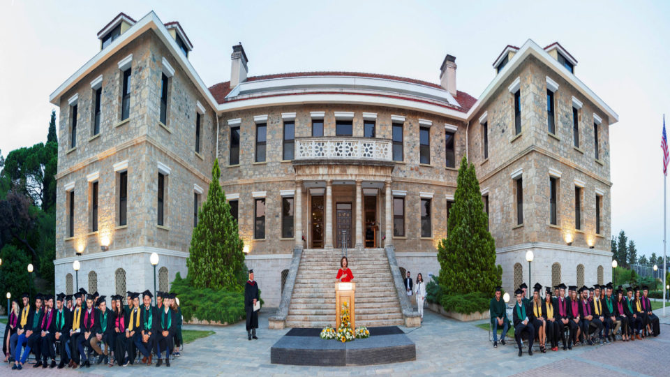 Τελετή αποφοίτησης των σπουδαστών του Perrotis College