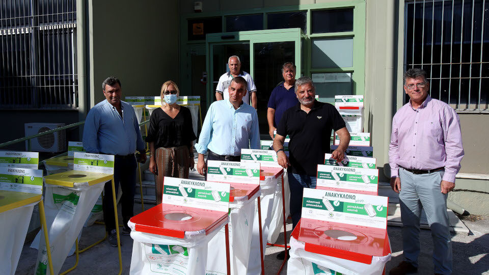 Περ. Αττικής: Παράδοση εξοπλισμού συλλογής βιοαποβλήτων στο Δ. Ελληνικού - Αργυρούπολης