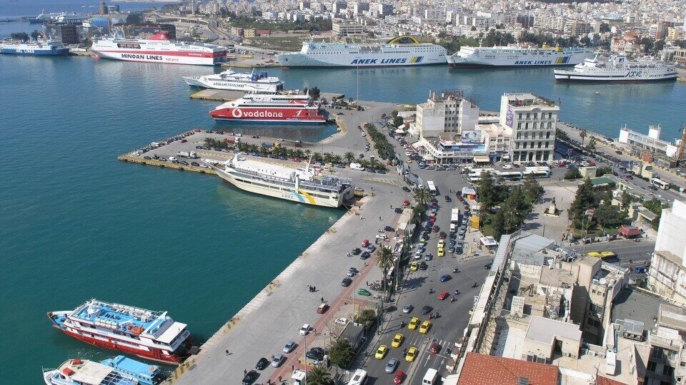 ΕΒΕΠ: Tο λιμάνι του Πειραιά είναι η μεγάλη δύναμη της ελληνικής οικονομίας