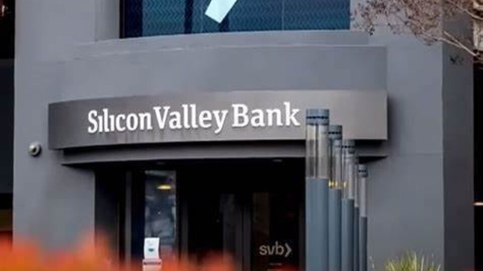 Το σοκ από τη Silicon Valley Bank, τα υψηλά επιτόκια και οι εταιρείες startups