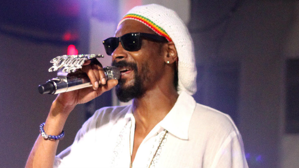 Ο Snoop Dogg επενδύει στις startups, χρηματοδοτώντας σουηδική fintech
