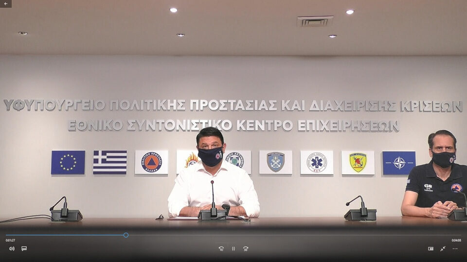 Ν. Χαρδαλιάς: Νέα αυστηρότερα μέτρα - Υποχρεωτική η μάσκα σε όλους τους κλειστούς χώρους