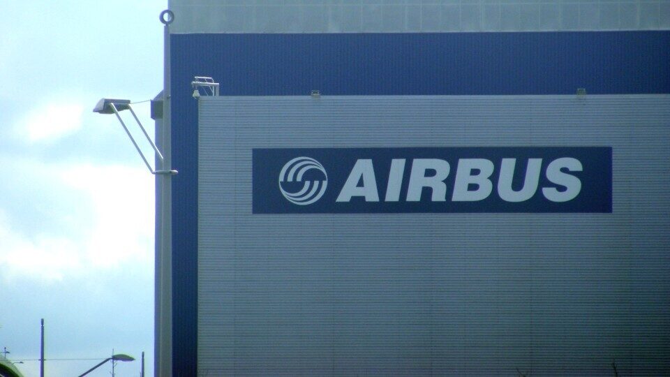 Η Airbus θα «κόψει» περισσότερες από 2.300 θέσεις εργασίας
