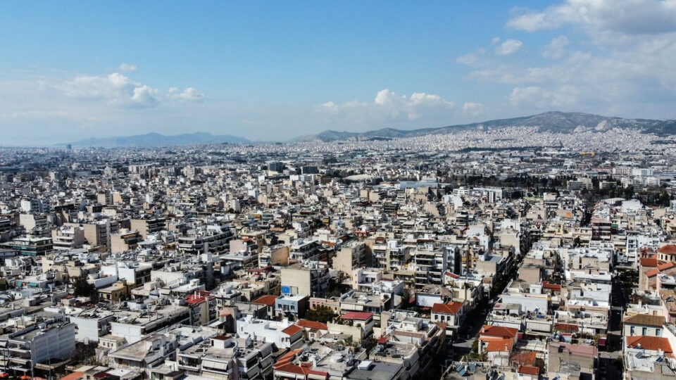 Το «πλυσταριό» στη Ν. Σμύρνη και οι Έλληνες που ψάχνουν ακίνητα 20ετίας