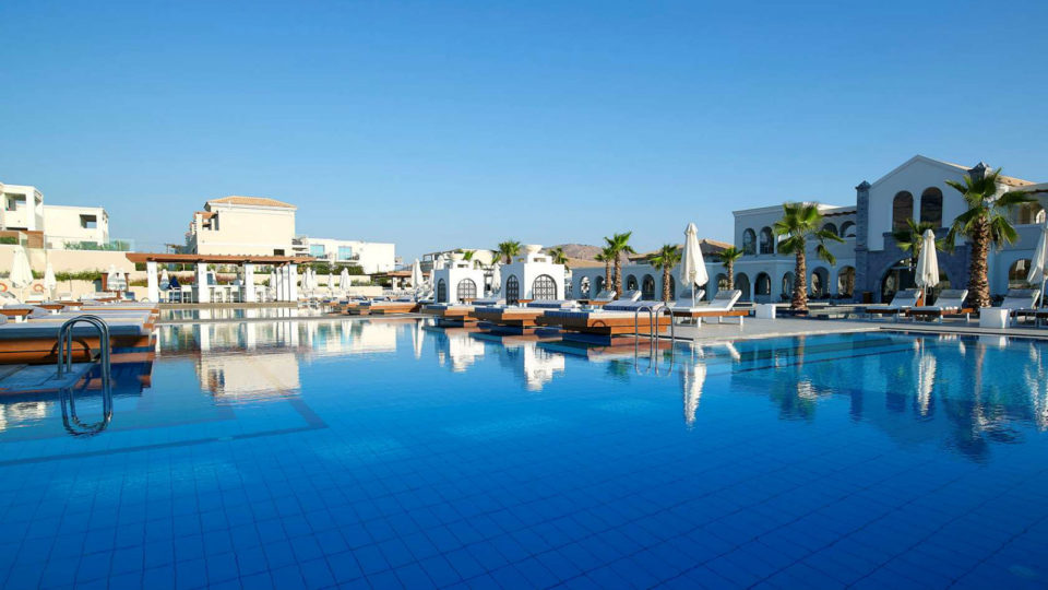 Το Anemos Luxury Grand Resort υποψήφιο σε 3 κατηγορίες στα World Luxury Hotel Awards