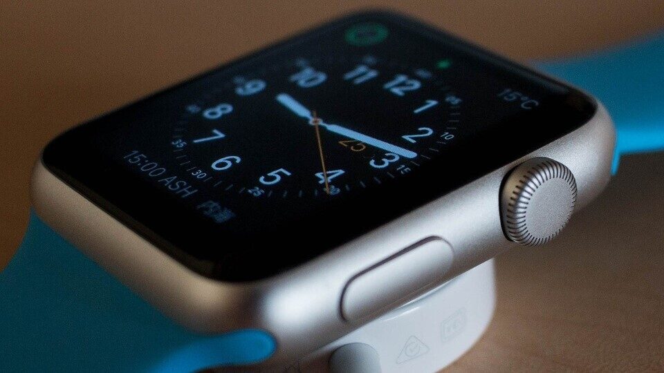 Το Apple Watch μπορεί να προβλέψει τον COVID-19 μια εβδομάδα πριν από τα τεστ