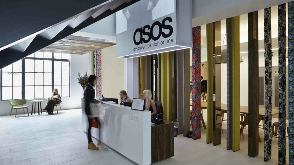 ASOS: Αυξημένες πωλήσεις 33% για την οικονομική χρήση 2016/2017 στα 1,92 δισ. αγγλικές λίρες