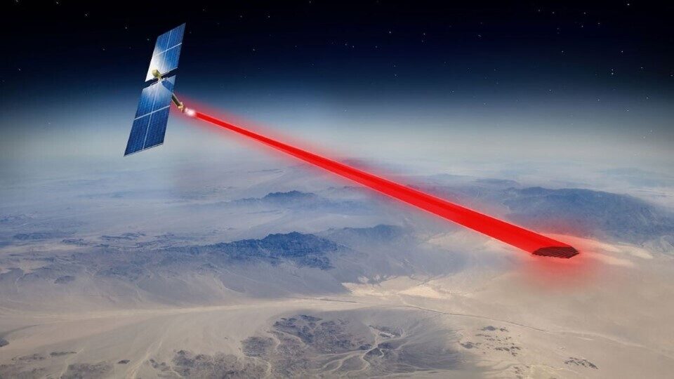 Ο στρατός των ΗΠΑ προσπαθεί να στείλει ενέργεια από το διάστημα μέσω ηλιακών πάνελ