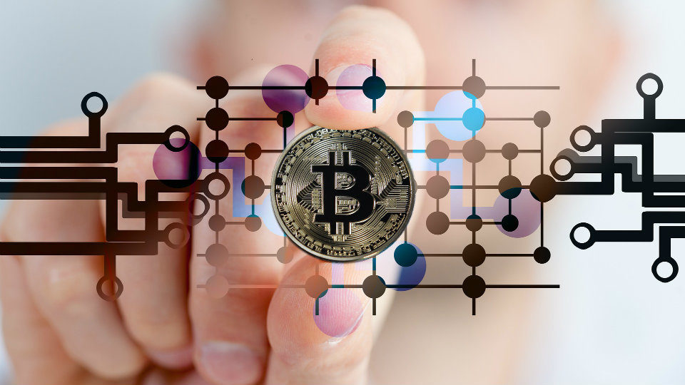 Ιστορικό ρεκόρ για το Bitcoin, που ξεπερνά για πρώτη φορά τα 50.000 δολάρια