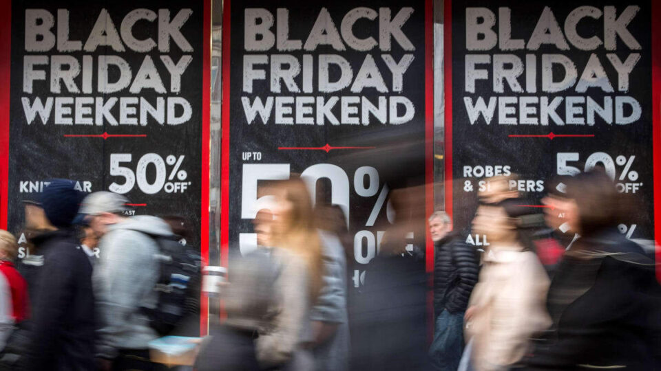 Αντίστροφη μέτρηση για την Black Friday - Τι πρέπει να προσέχουν οι καταναλωτές