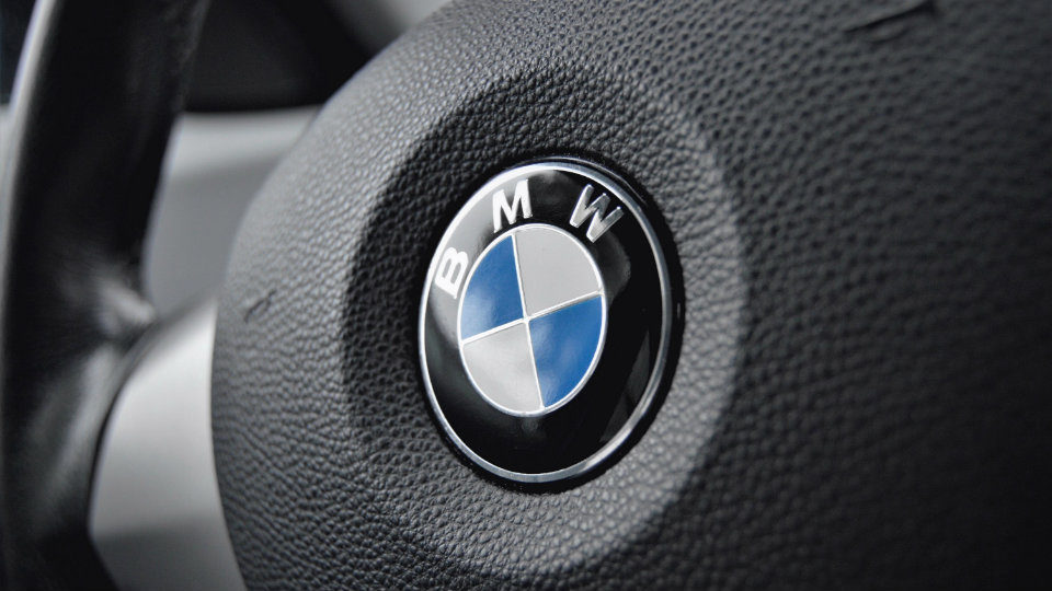 ​BMW: Αύξηση κατά 2 δισ. ευρώ της επένδυσης σε εργοστάσιό της EV στην Ουγγαρία