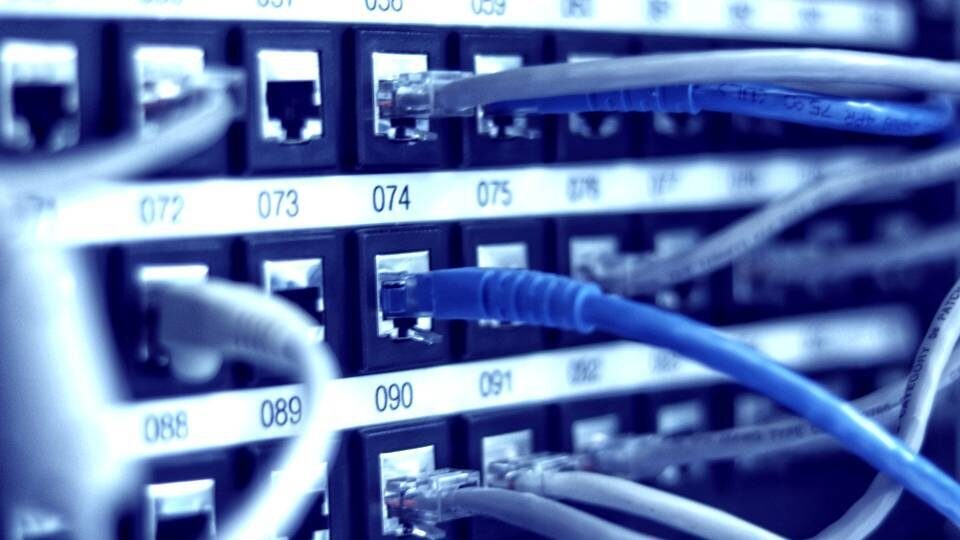 Βελτιωμένες οι ταχύτητες του internet στην Ελλάδα, σε σταθερή και κινητή