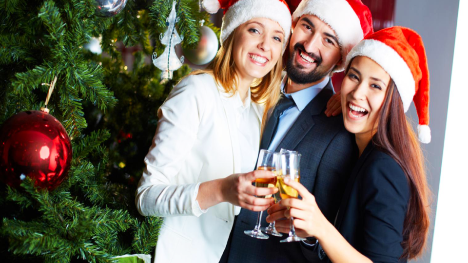 8 tips για τέλειο Χριστουγεννιάτικο πάρτι στο γραφείο!