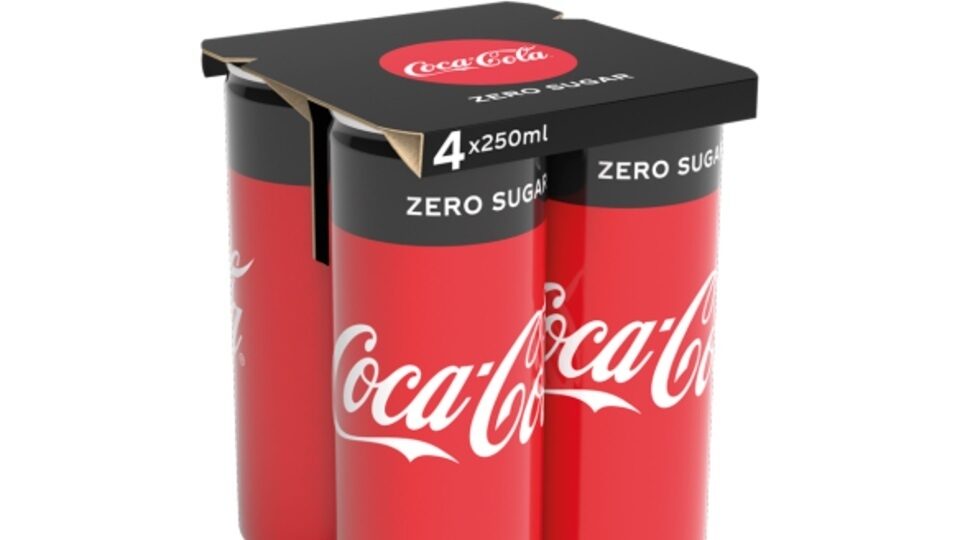 Coca-Cola HBC: Καταργεί την πλαστική μεμβράνη στις πολυσυσκευασίες αλουμινίου