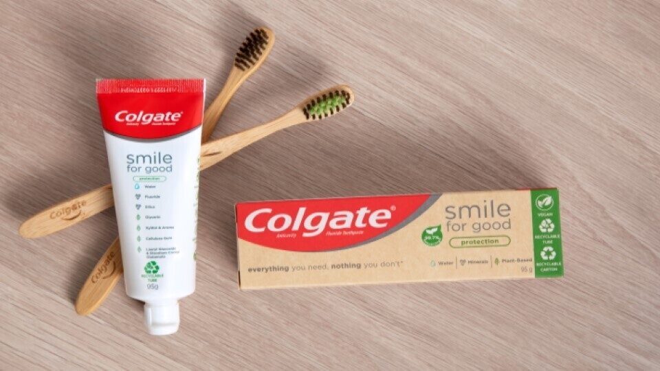 Colgate: Αναπτύσσει ανακυκλώσιμα σωληνάρια οδοντόκρεμας και προσφέρει την τεχνολογία