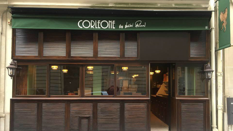 Η κόρη Ιταλού μαφιόζου άνοιξε εστιατόριο στο Παρίσι και το ονόμασε «Corleone»