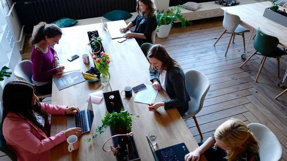 ​Coworking spaces: Νέος χώρος εργασίας ή εργασιακή καινοτομία;