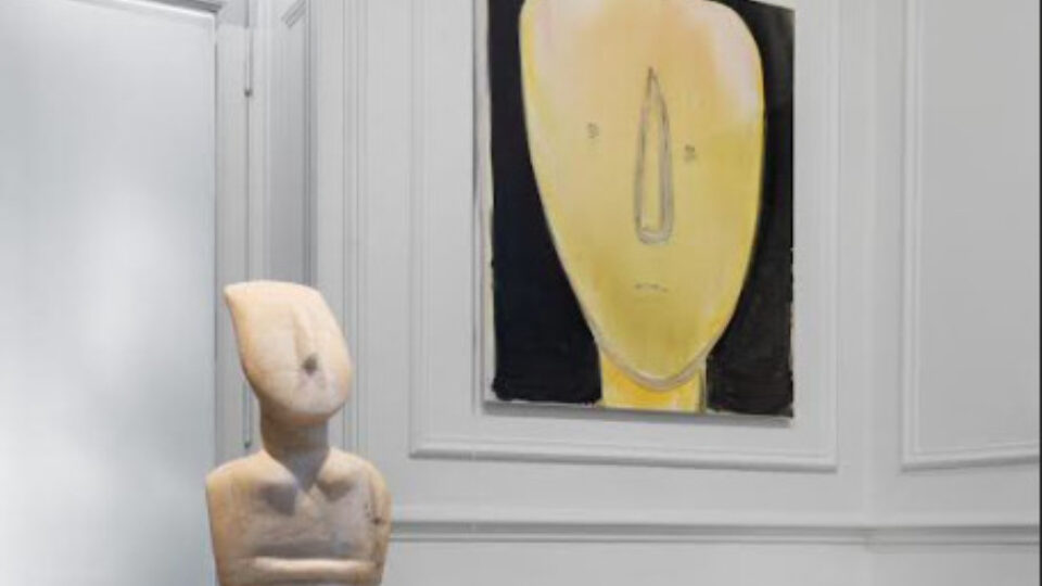 Cycladic Blues: Μια μελαγχολικά τρυφερή προσέγγιση των προσωπείων και του σώματος της ανθρωπότητας
