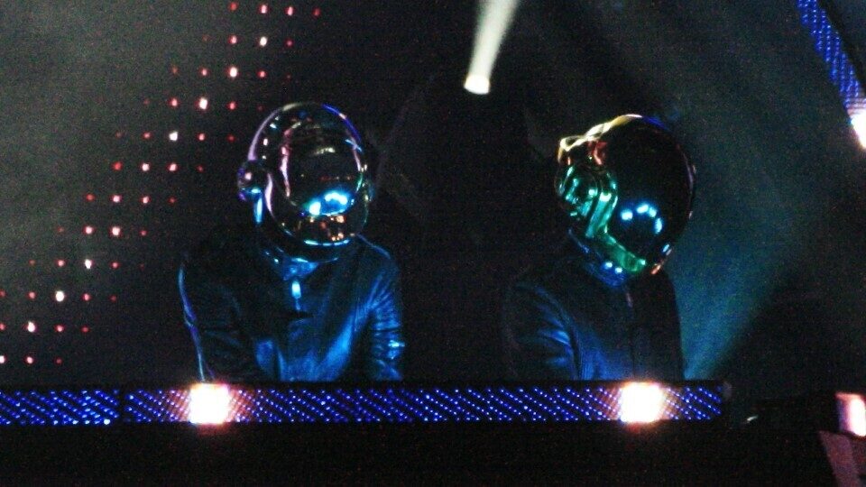 Tέλος εποχής για τους Daft Punk - Οι καλλιτέχνες πίσω από τα κράνη