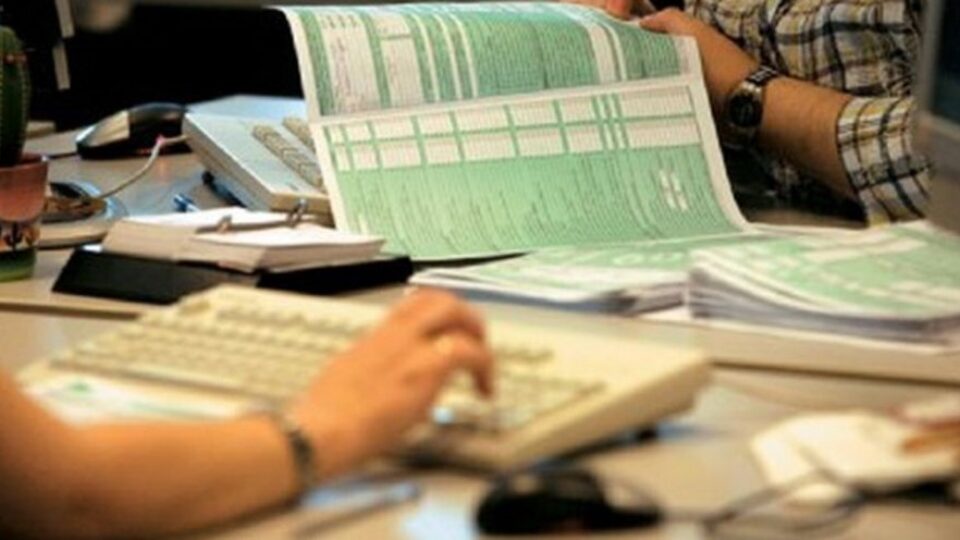 Περισσότερες φορολογικές δηλώσεις από φυσικά και νομικά πρόσωπα φέτος