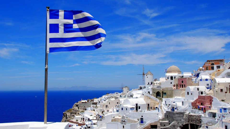 “Αυτά που μας ενώνουν”. Tσουρέκι και μαθήματα ελληνικών στην εποχή της ηλεκτρονικής επιχειρηματικότητας