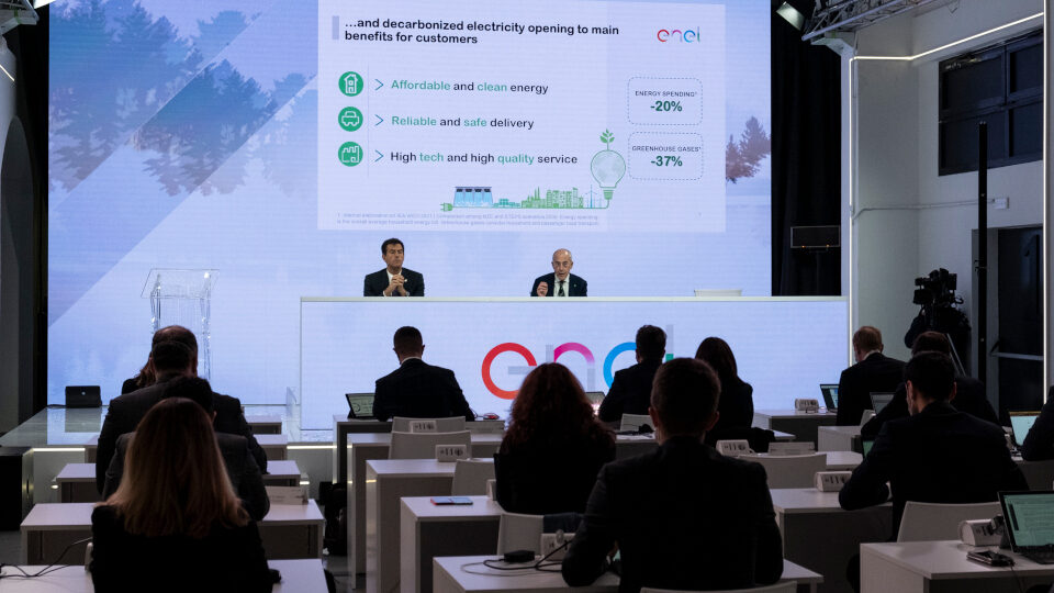Φρ. Σταράτσε (ENEL): Επιταχύνουμε το επενδυτικό πλάνο μα στην Ελλάδα