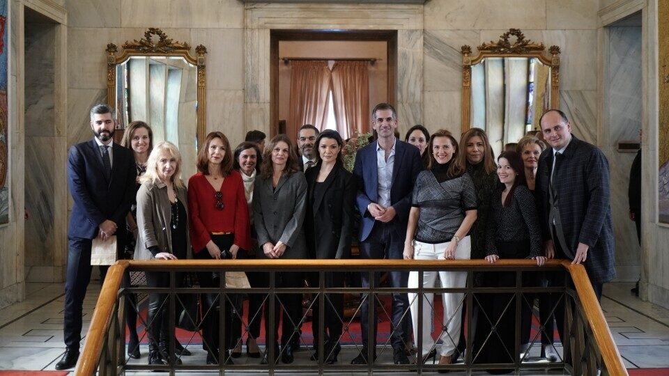 Υιοθέτησε την πόλη σου: Η Εθνική Ασφαλιστική φωτίζει τη Συγγρού