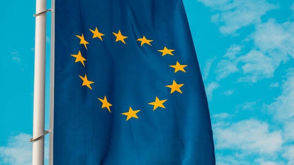 Προχωρούν οι διαδικασίες για τον φορτιστή κοινού τύπου στην ΕΕ