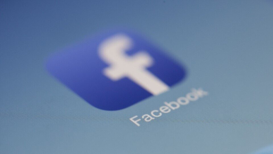 Κινητά Ελλήνων εντοπίζονται στη διαρροή του Facebook - Online εργαλείο ελέγχου