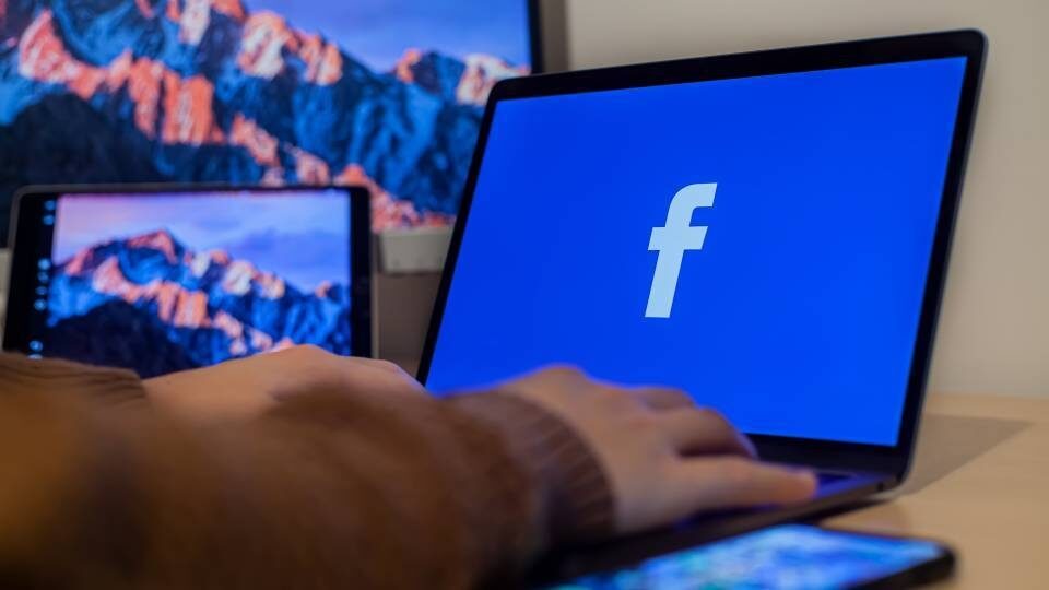 Το Facebook προσφέρει μια γεύση από  το περιεχόμενο που «υποβιβάζει»