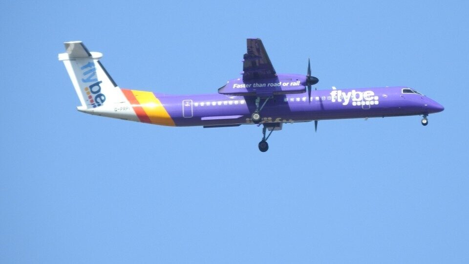 Συμφωνία για την διάσωση της βρετανικής αεροπορικής εταιρείας Flybe